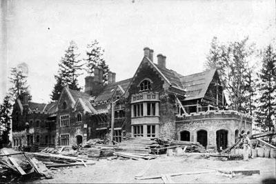 Construction of Thornewood Castle in 1911